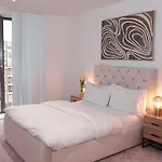 Charming 1Br Apartment In London